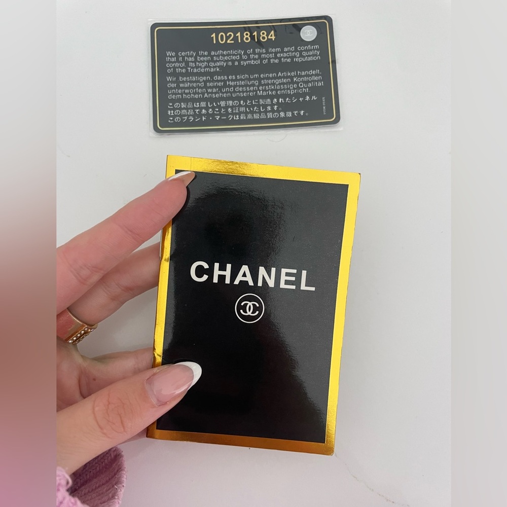 CHANEL BRAND NEW “Dice Handbag” White Leather - Picture 5 of 12